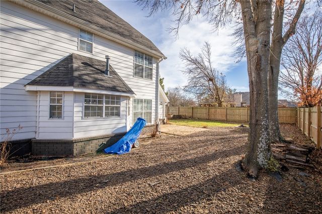 2 Oak Ridge Lane, Bentonville, AR 72712