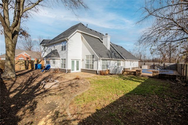 2 Oak Ridge Lane, Bentonville, AR 72712