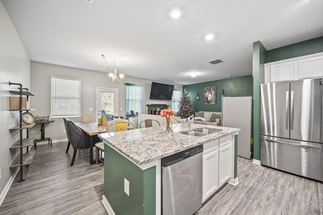 315 Pinewood Drive, Woodstock, GA 30189