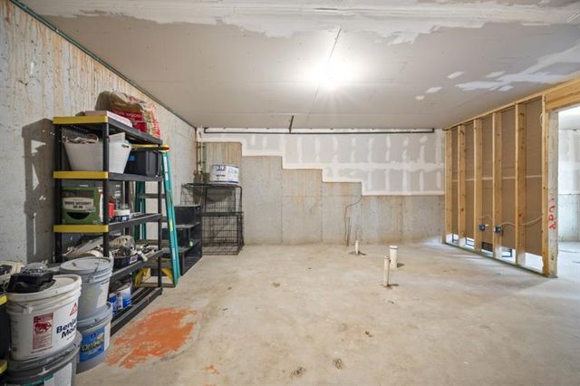 315 Pinewood Drive, Woodstock, GA 30189