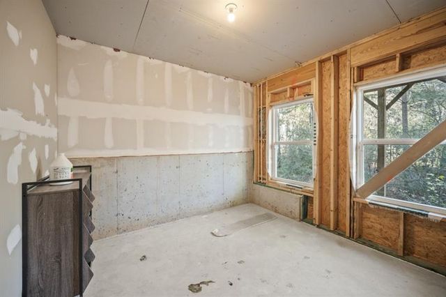 315 Pinewood Drive, Woodstock, GA 30189