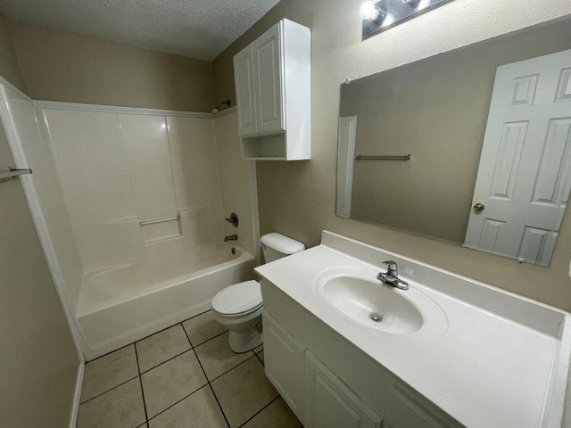 5827 6th Street, C, Lubbock, TX 79416