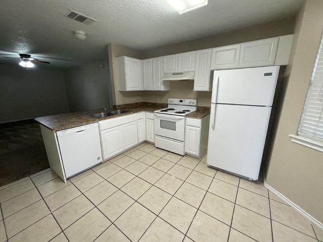 5827 6th Street, C, Lubbock, TX 79416