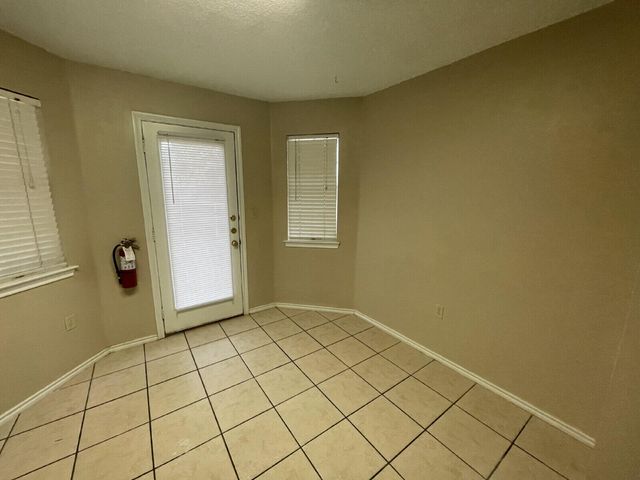 5827 6th Street, C, Lubbock, TX 79416