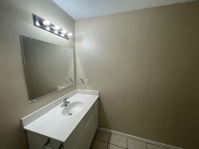 5827 6th Street, C, Lubbock, TX 79416