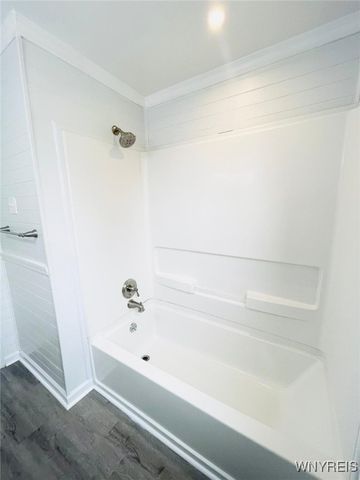 71 Meaford Road, Cheektowaga, NY 14215