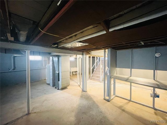 71 Meaford Road, Cheektowaga, NY 14215