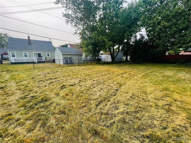 71 Meaford Road, Cheektowaga, NY 14215