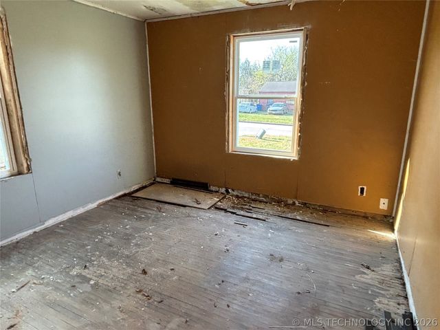 331 W 49th Street N, Tulsa, OK 74126