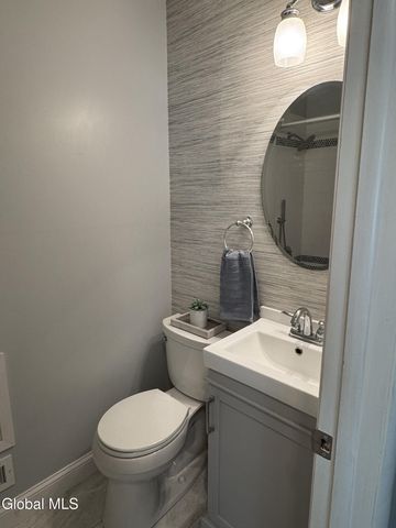 3 Echo Drive, Rotterdam, NY 12306