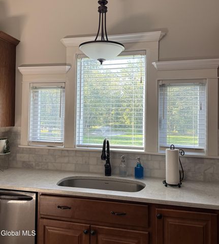 3 Echo Drive, Rotterdam, NY 12306