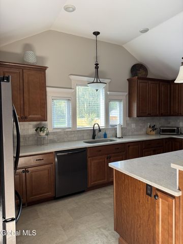 3 Echo Drive, Rotterdam, NY 12306