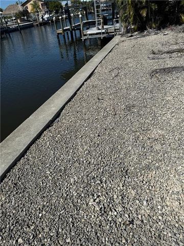 2359 Sycamore ST, Other, FL 33956