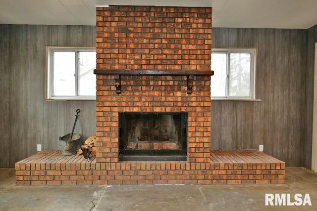 104 THRUSH Avenue, Pekin, IL 61554