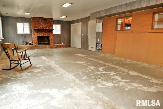 104 THRUSH Avenue, Pekin, IL 61554