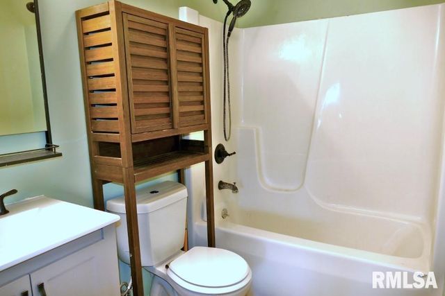 104 THRUSH Avenue, Pekin, IL 61554