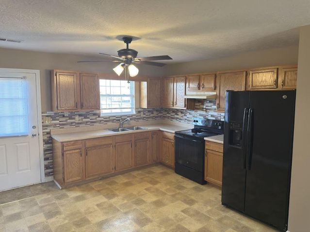 305-307 Homestead Drive, Nicholasville, KY 40356