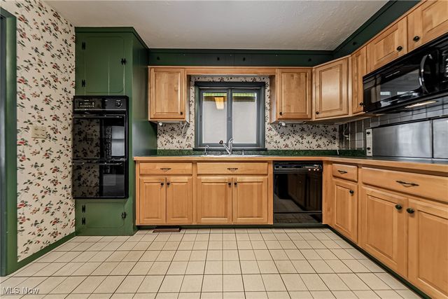 344 Girard Drive, Berea, OH 44017