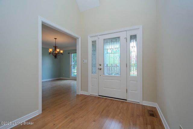 3707 High Crest Ct, Crestwood, KY 40014