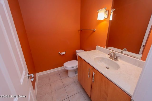 3707 High Crest Ct, Crestwood, KY 40014