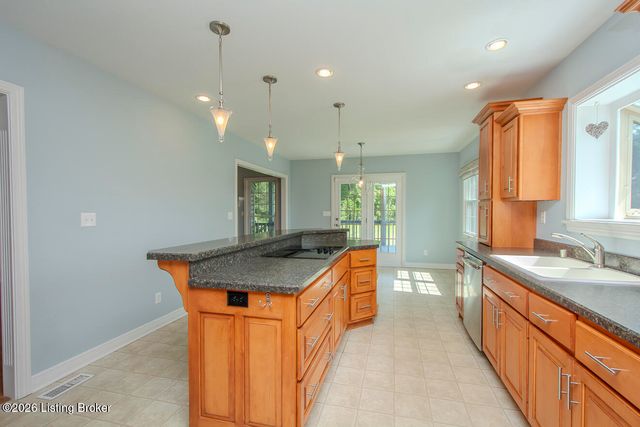 3707 High Crest Ct, Crestwood, KY 40014