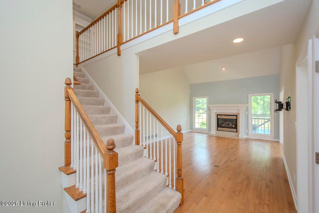 3707 High Crest Ct, Crestwood, KY 40014