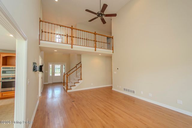 3707 High Crest Ct, Crestwood, KY 40014