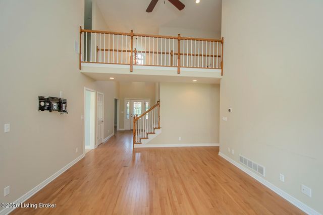 3707 High Crest Ct, Crestwood, KY 40014