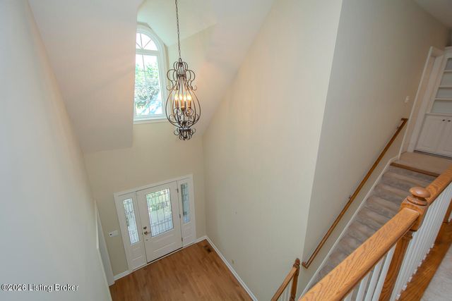 3707 High Crest Ct, Crestwood, KY 40014