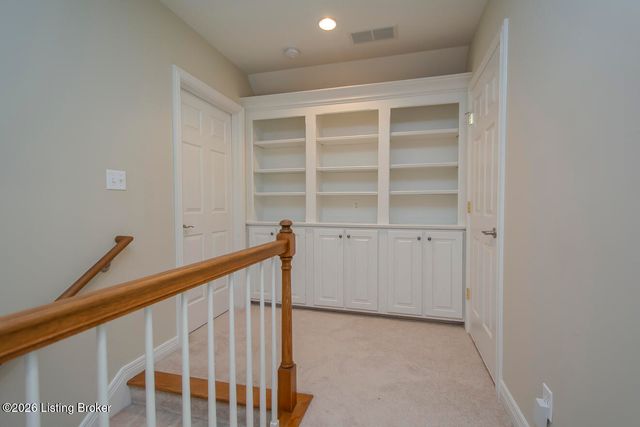 3707 High Crest Ct, Crestwood, KY 40014