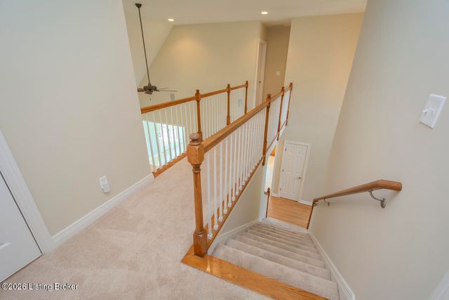 3707 High Crest Ct, Crestwood, KY 40014