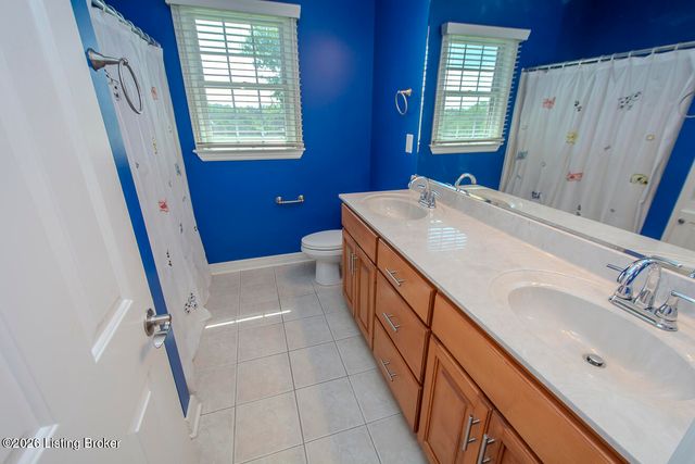 3707 High Crest Ct, Crestwood, KY 40014