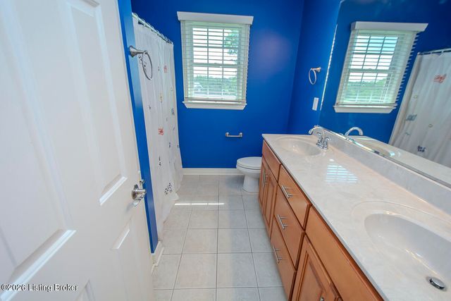 3707 High Crest Ct, Crestwood, KY 40014