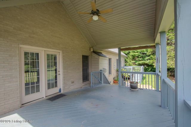 3707 High Crest Ct, Crestwood, KY 40014