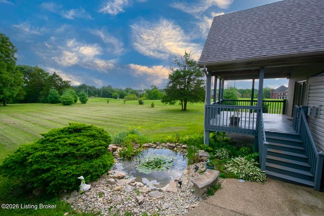 3707 High Crest Ct, Crestwood, KY 40014