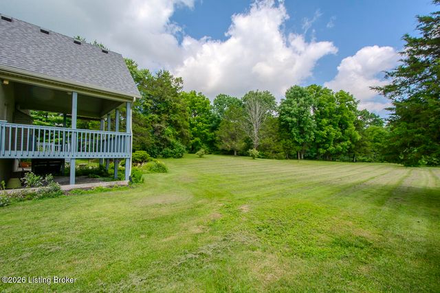 3707 High Crest Ct, Crestwood, KY 40014