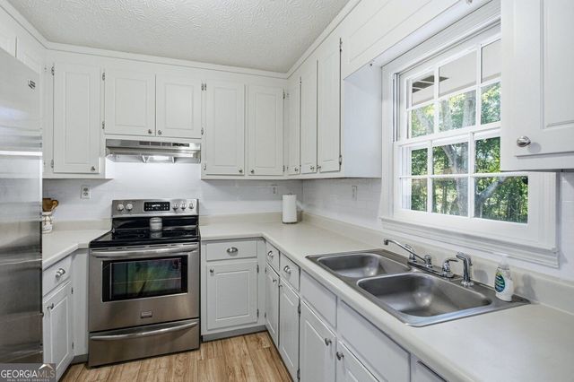 241 Doster Drive, Winder, GA 30680