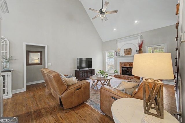 32 Colonial Circle NW, Cartersville, GA 30120
