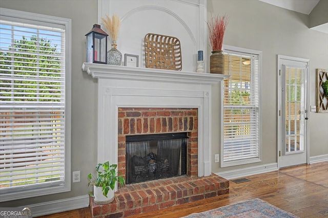 32 Colonial Circle NW, Cartersville, GA 30120