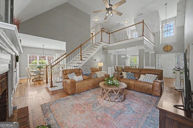 32 Colonial Circle NW, Cartersville, GA 30120