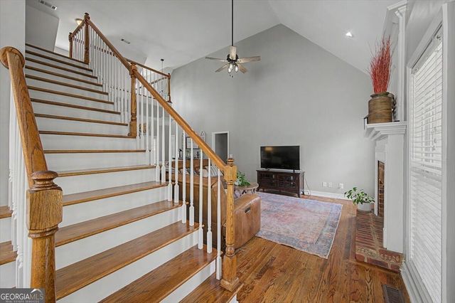 32 Colonial Circle NW, Cartersville, GA 30120