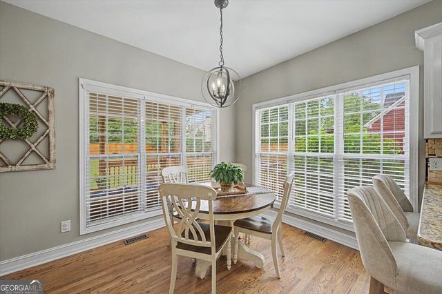 32 Colonial Circle NW, Cartersville, GA 30120
