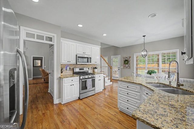 32 Colonial Circle NW, Cartersville, GA 30120