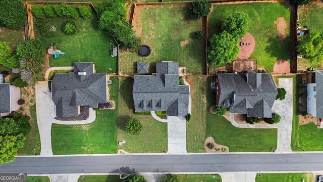 32 Colonial Circle NW, Cartersville, GA 30120