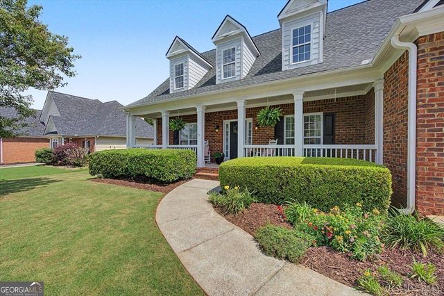 32 Colonial Circle NW, Cartersville, GA 30120