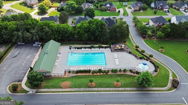 32 Colonial Circle NW, Cartersville, GA 30120