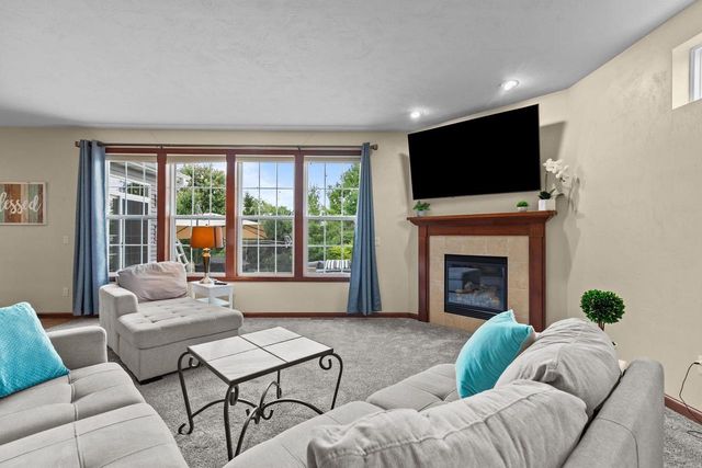 5212 N ROSEMARY DRIVE, Appleton, WI 54913