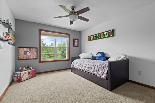 5212 N ROSEMARY DRIVE, Appleton, WI 54913