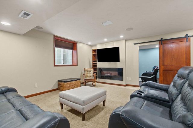 5212 N ROSEMARY DRIVE, Appleton, WI 54913