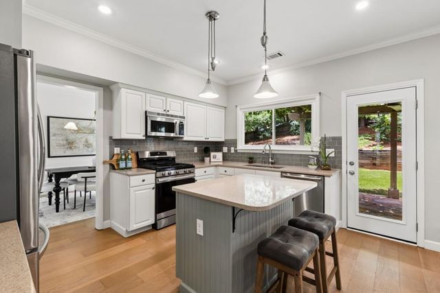 2120 Traywick Chase, Alpharetta, GA 30004